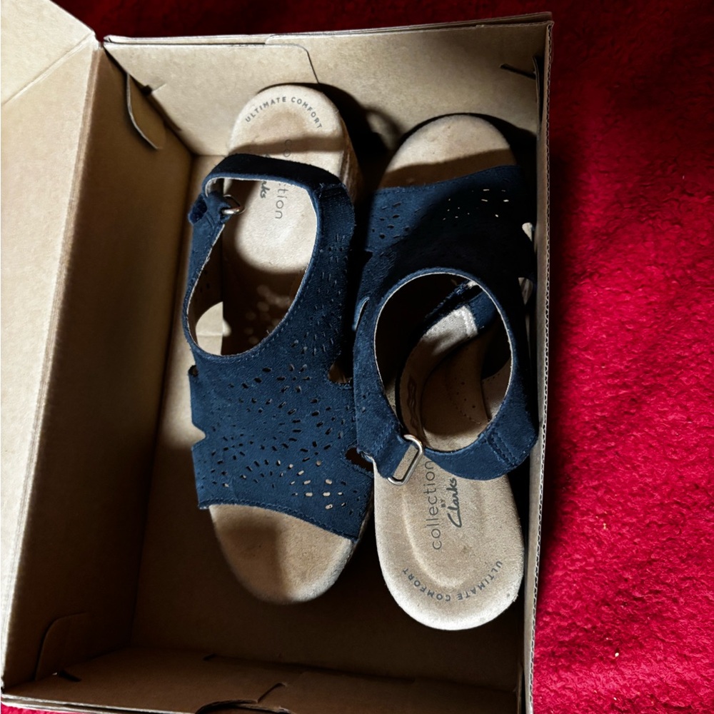 Clarks  Navy Sandals